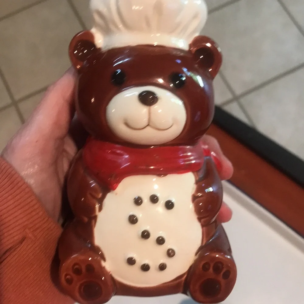 B&D Chef Teddy Bear Salt Pepper Shakers